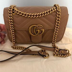 Gucci Beige Marmot Quilted Leather Crossbody Bag with Gold Chain
